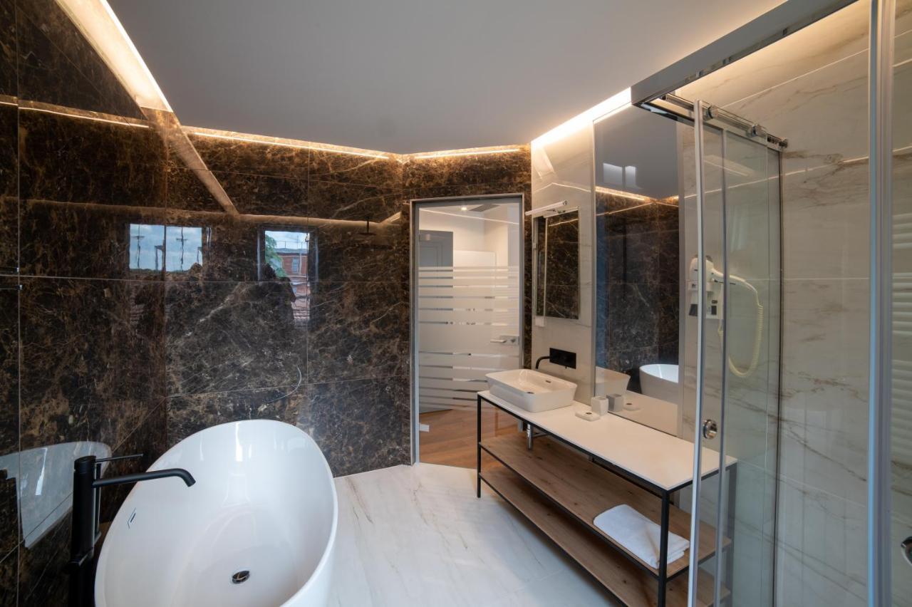 Grandi 32 Boutique Residence Сеграте Номер фото