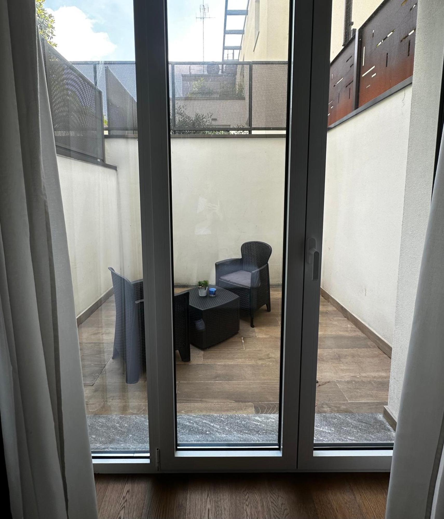 Grandi 32 Boutique Residence Сеграте Экстерьер фото
